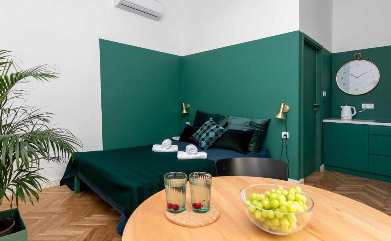Barbacan Suites - Old Town Apartments - By Upstairs Krakow Ngoại thất bức ảnh