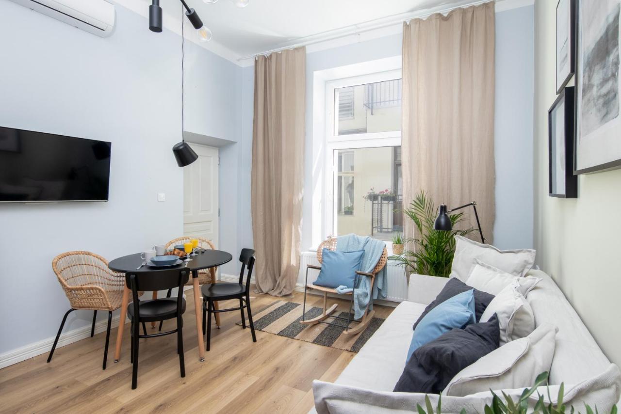 Barbacan Suites - Old Town Apartments - By Upstairs Krakow Ngoại thất bức ảnh