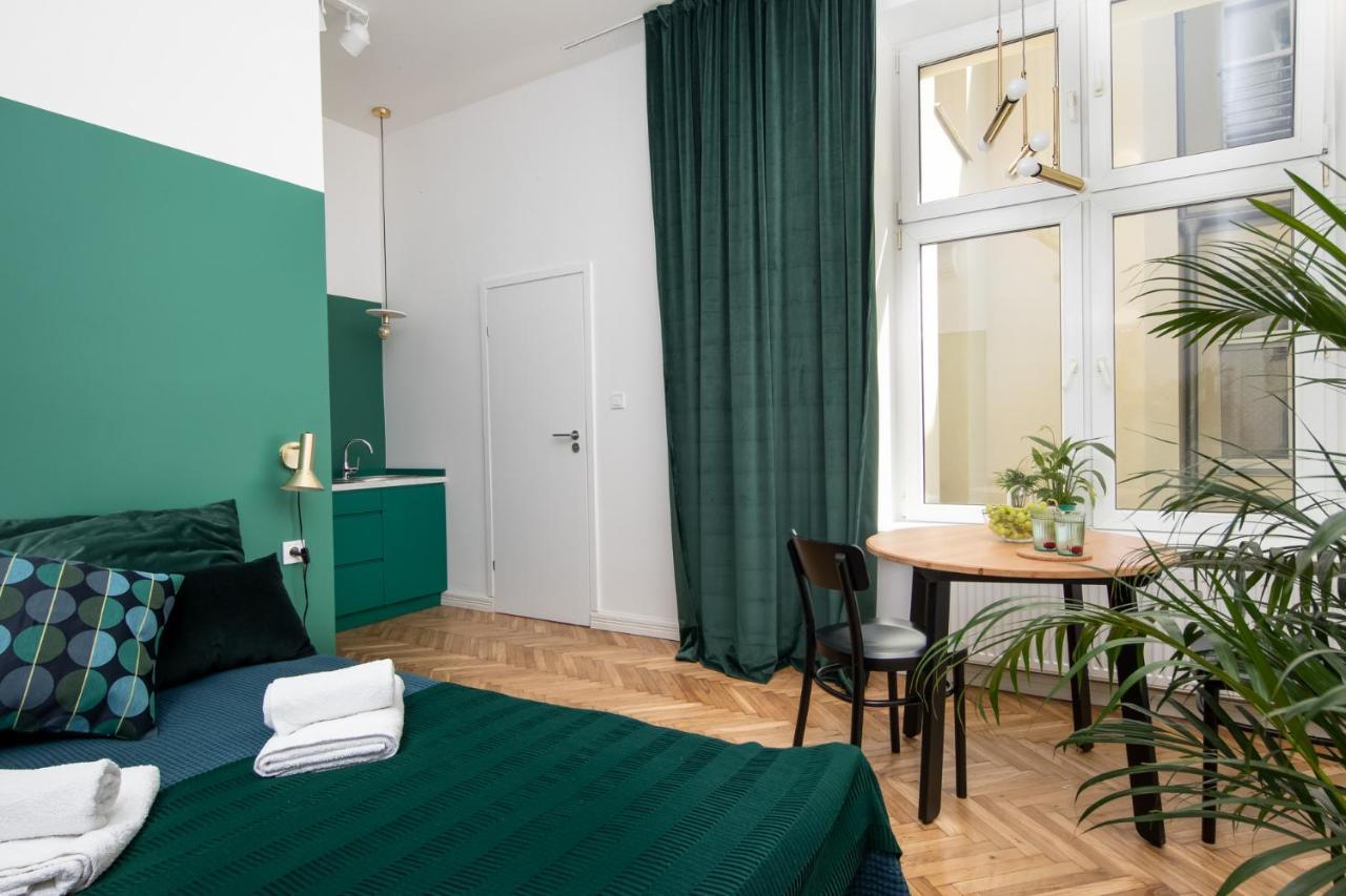 Barbacan Suites - Old Town Apartments - By Upstairs Krakow Ngoại thất bức ảnh