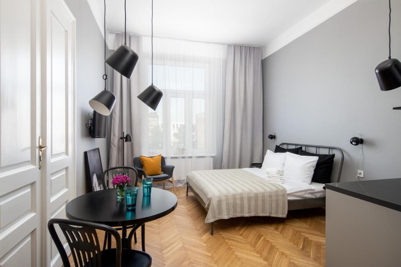 Barbacan Suites - Old Town Apartments - By Upstairs Krakow Ngoại thất bức ảnh